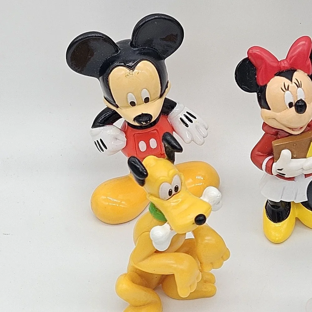 Disney Mickey & Friends Miniature Figure Collection Lot of 7 Classic Toys